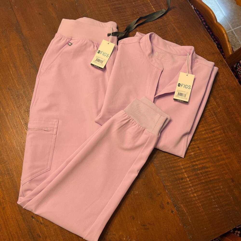 FIGS Lavender Haze Scrub Set NWT (S/ST)